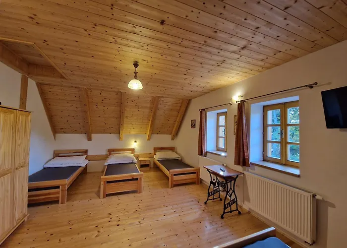 Pod Strani - *